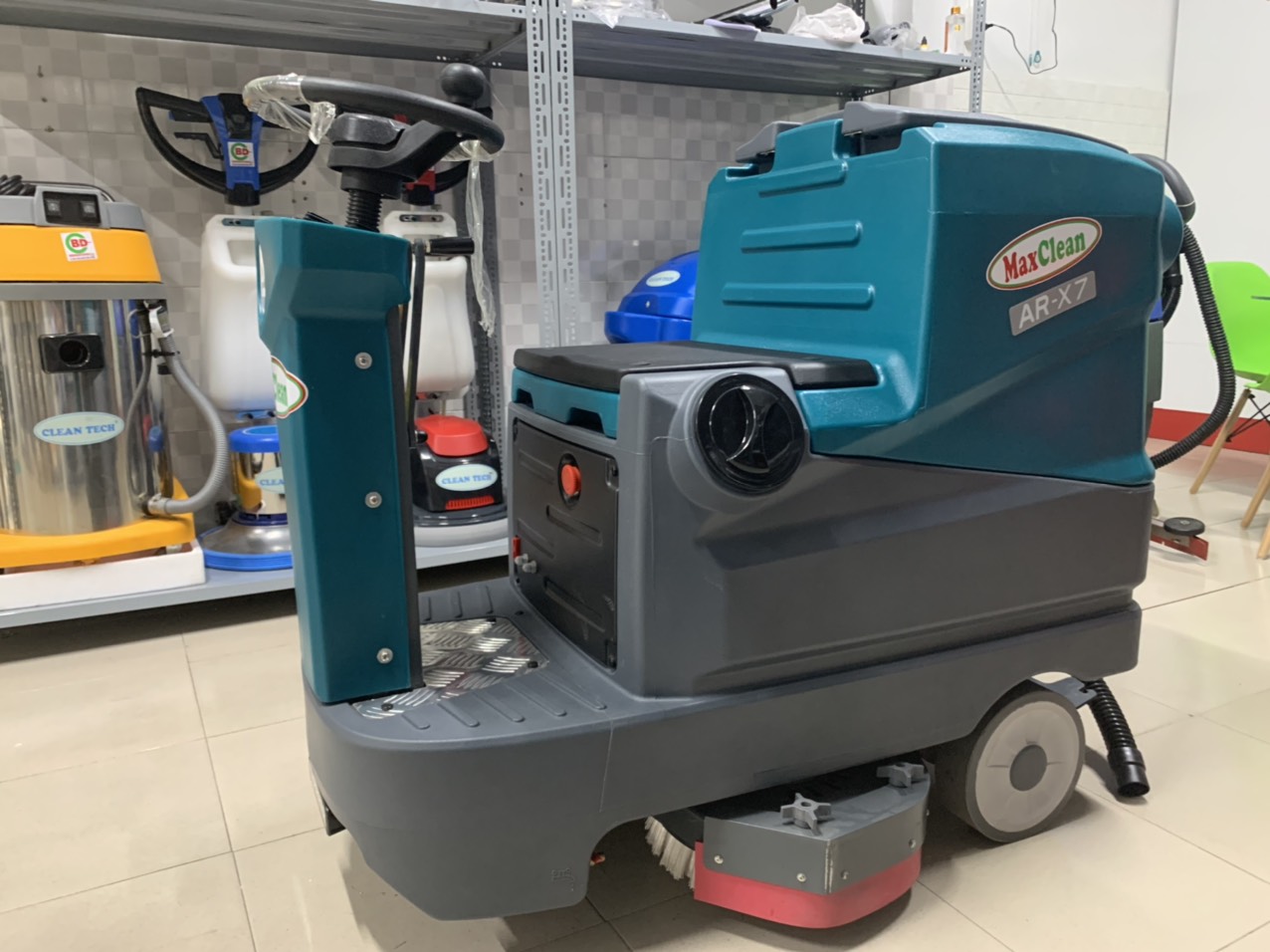 Máy Chà Sàn Liên Hợp Ngồi Lái MaxClean Anko X7P